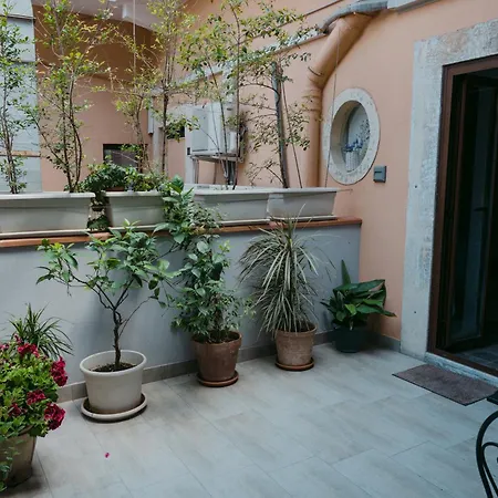 La Casa Di Alma Luxury 4* كاتانيا